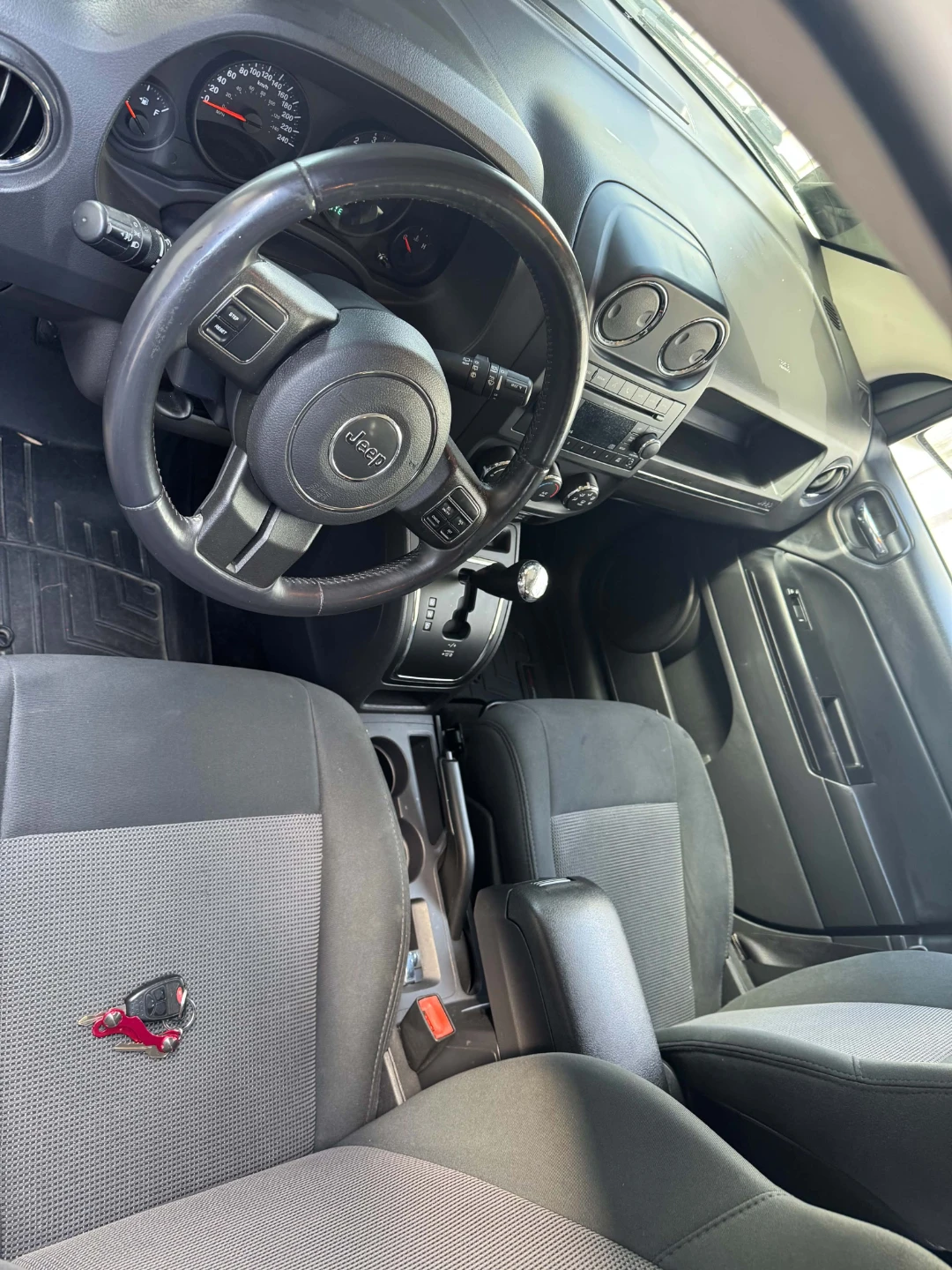 Black Jeep Compass 4x4 - photo 3