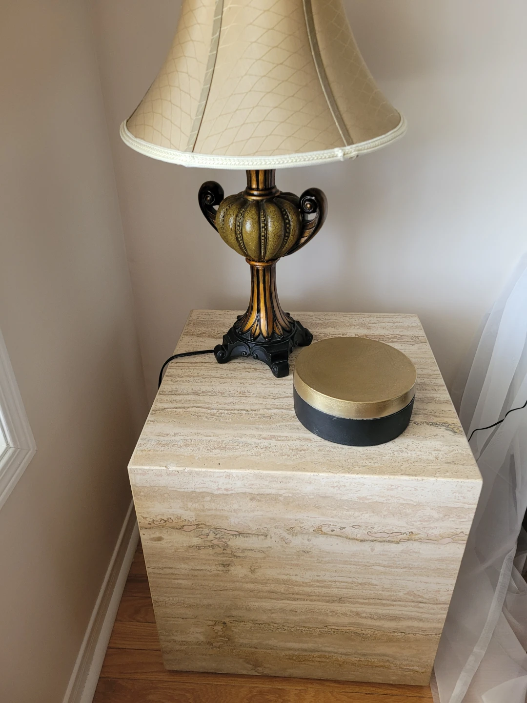 Marble End Tables - photo 2