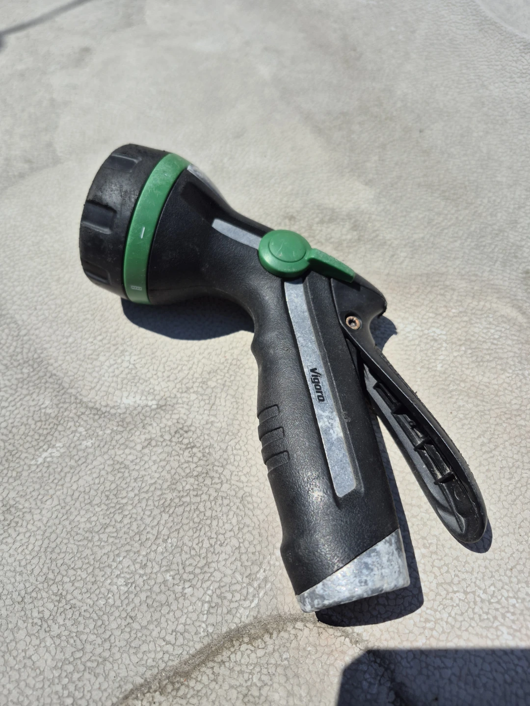 Vigoro Adjustable Garden Hose Nozzle