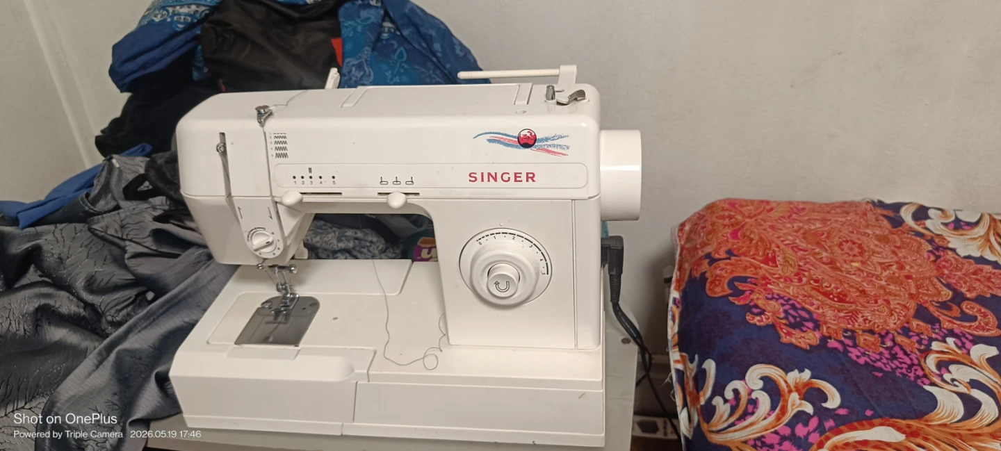 Sewing machine - photo 3