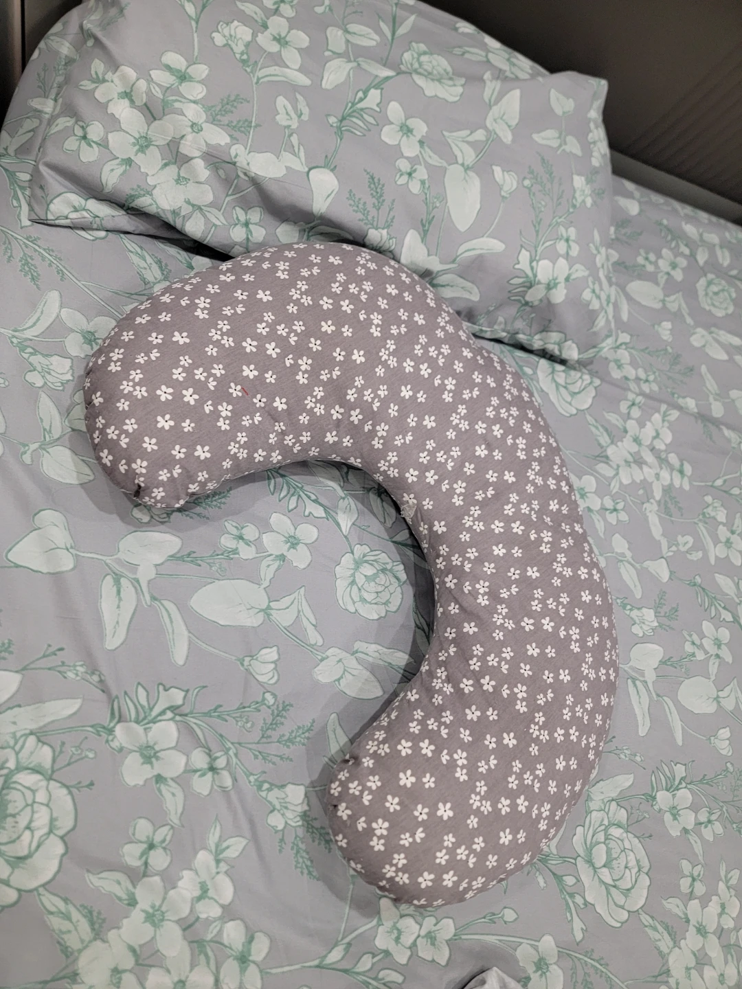 Boppy Nursing Pillow - photo 3