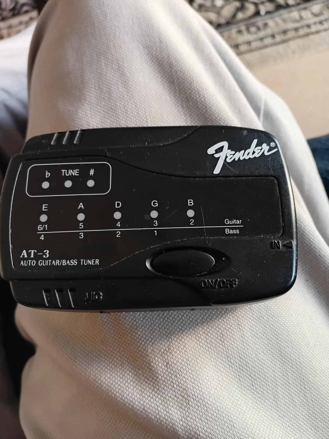 Fender AT-3 Auto Guitar/Bass Tuner
