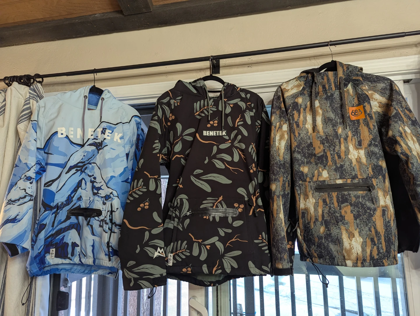 Benetek, 686, Trew waterproof snowboarding tech hoodies