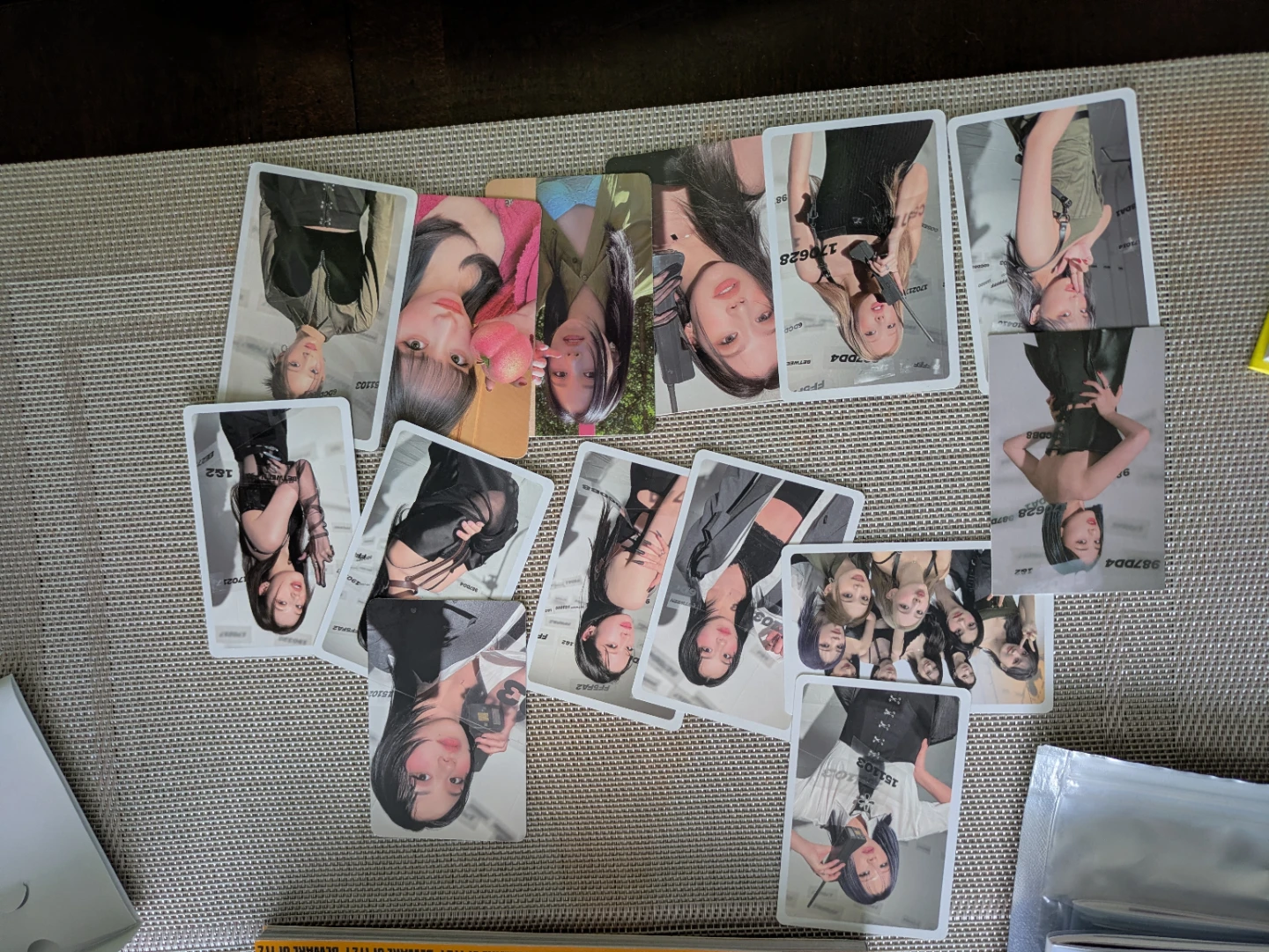 K-Pop Photocards (Set of 15)