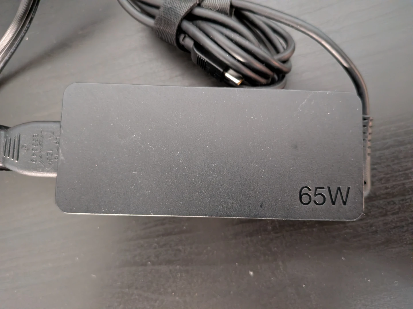 Lenovo 65W AC Adapter - photo 2