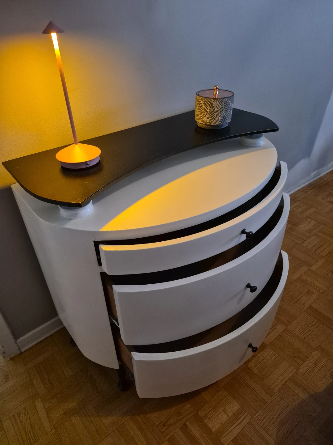Curved Black and Cream White 3-Drawer Dresser/Accent Table - photo 4
