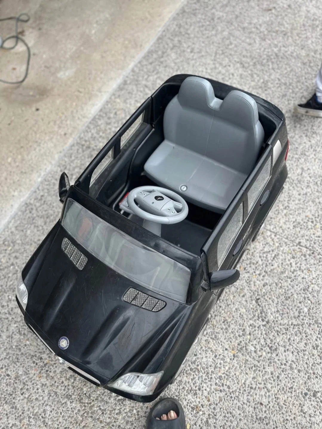 Black Mercedes Ride-On Toy Car - photo 2