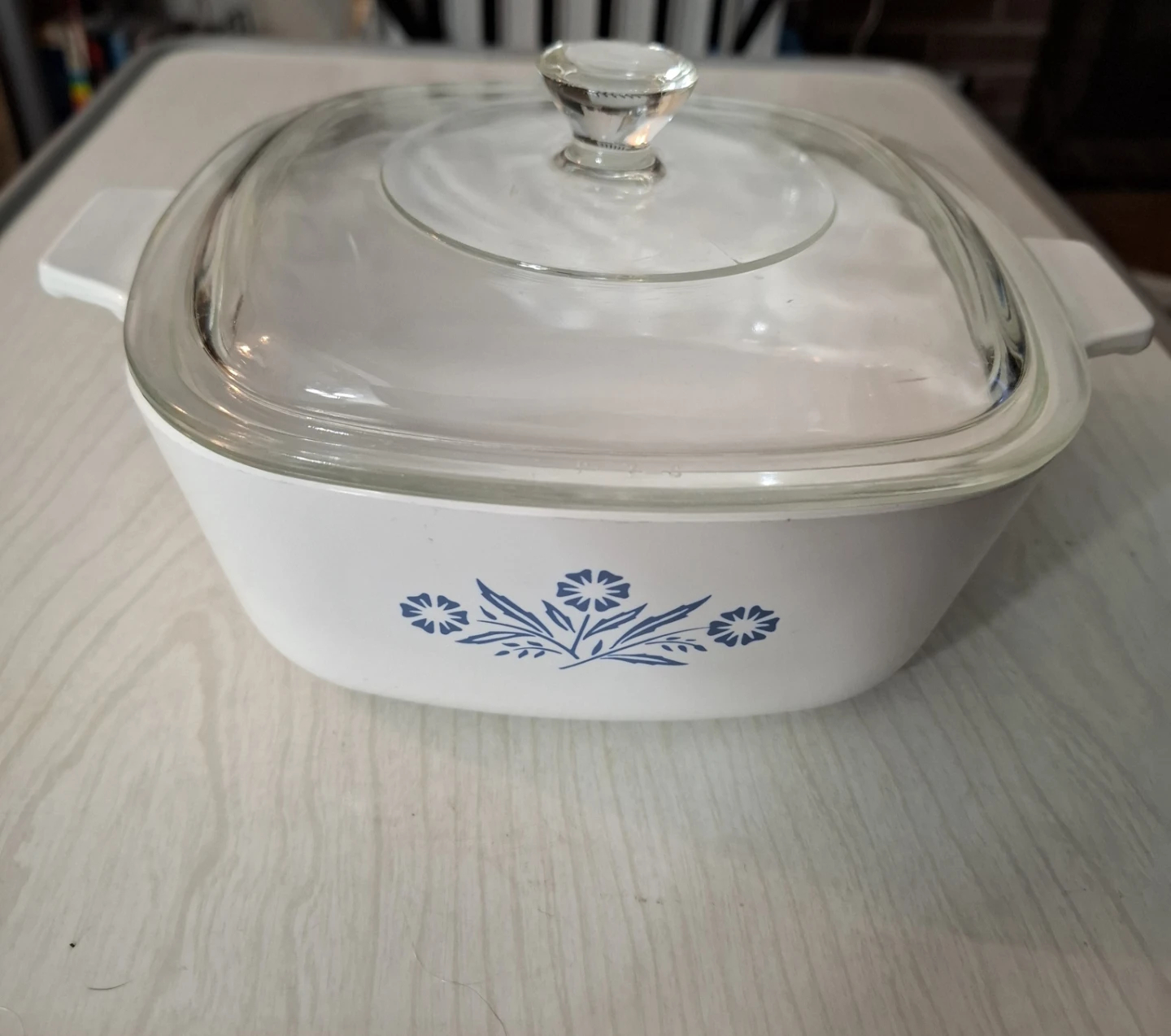 Corning Ware 6 Cup Casserole Dish with Lid