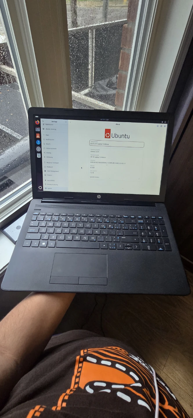 HP Laptop 15 1TB storage 8 gb ram