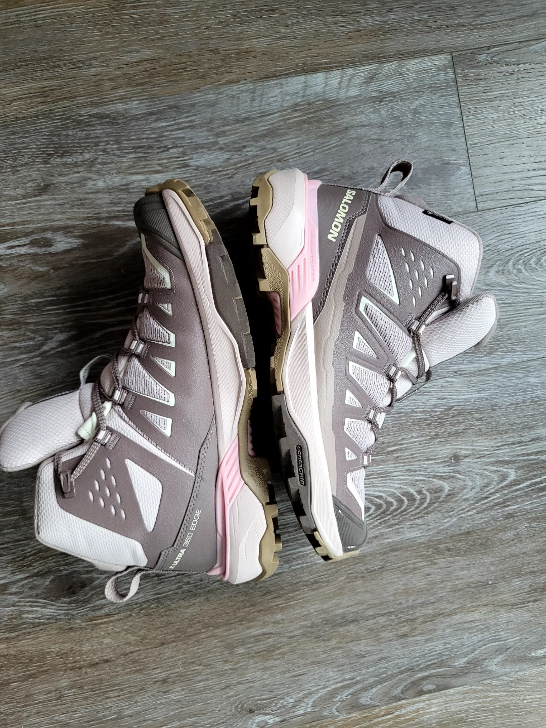 X ULTRA 5 MID GORE-TEX Hiking Shoes