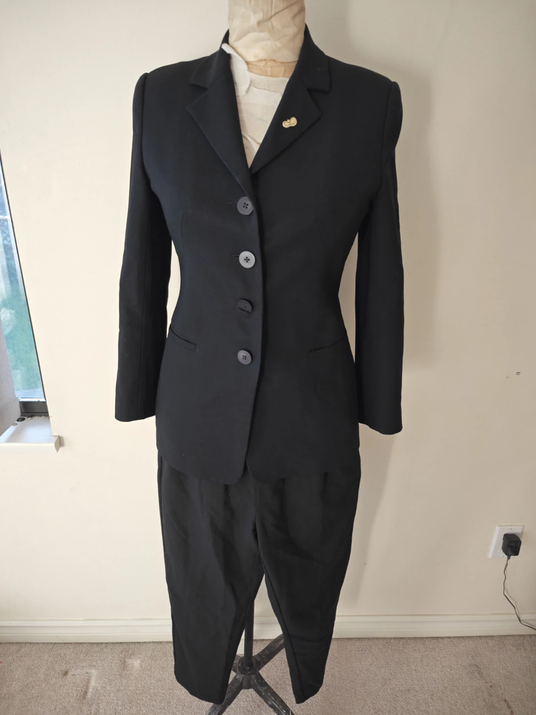 Black Blazer and Trousers Suit - photo 3