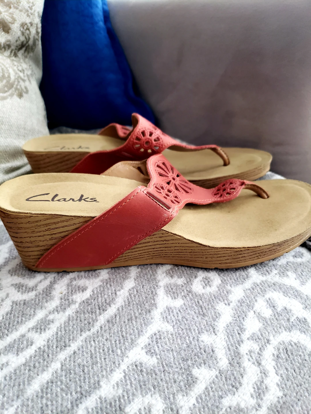 Clarks Women's Wedge Sandals Size 7 Red - photo 2