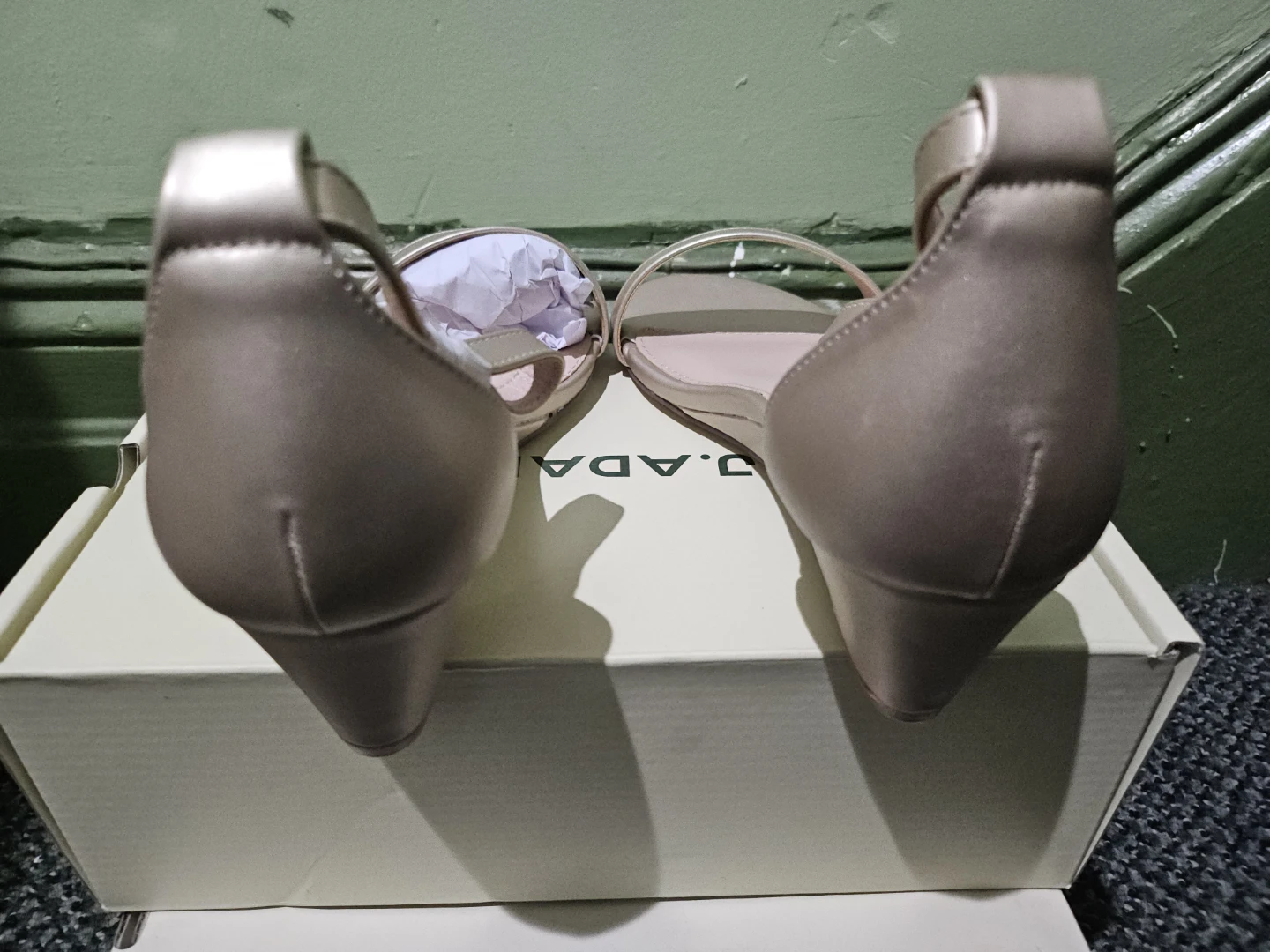 J. Adams Gold Wedge Sandals - photo 5