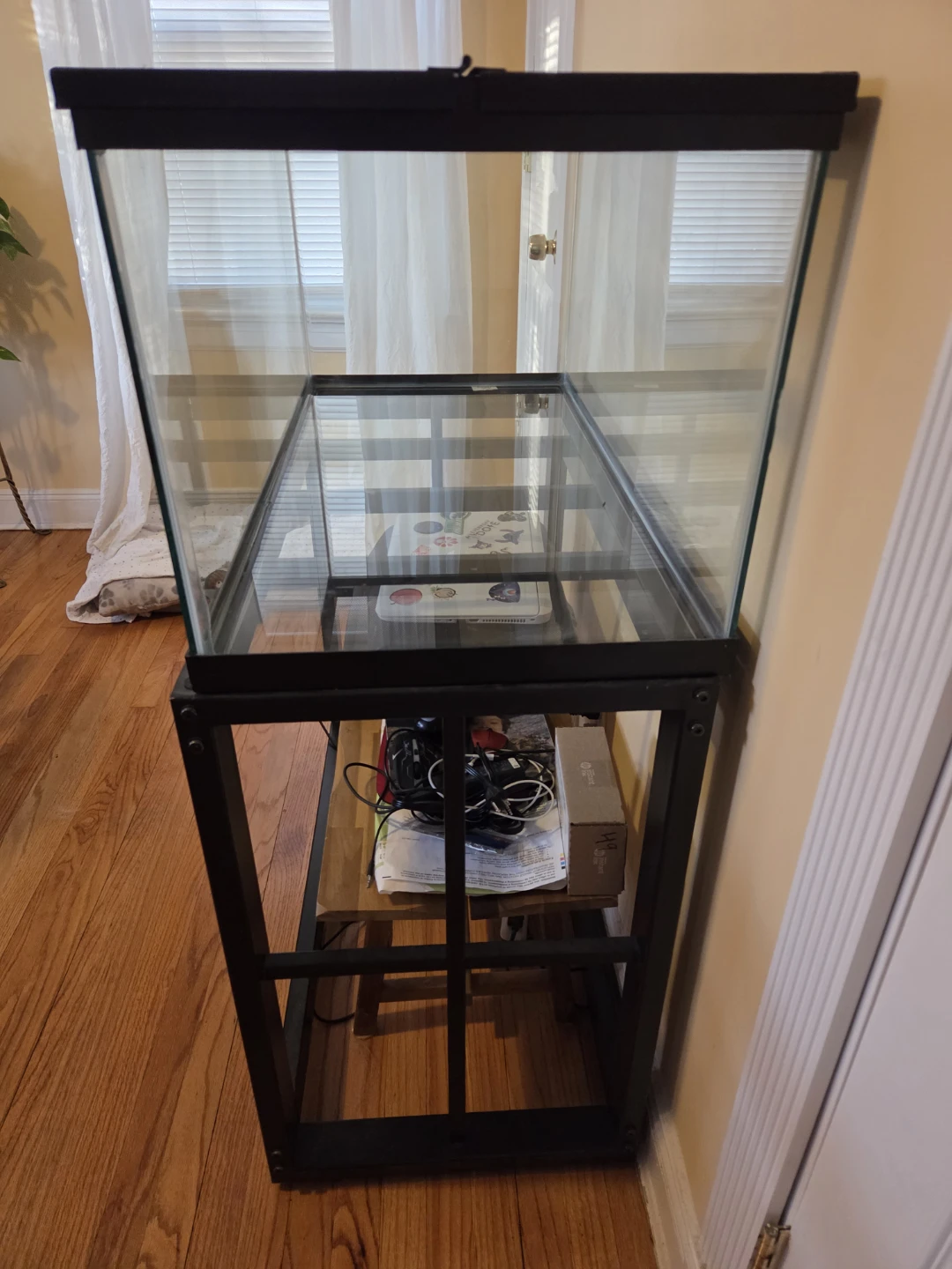 40 Gallon breeder tank with stand - photo 5