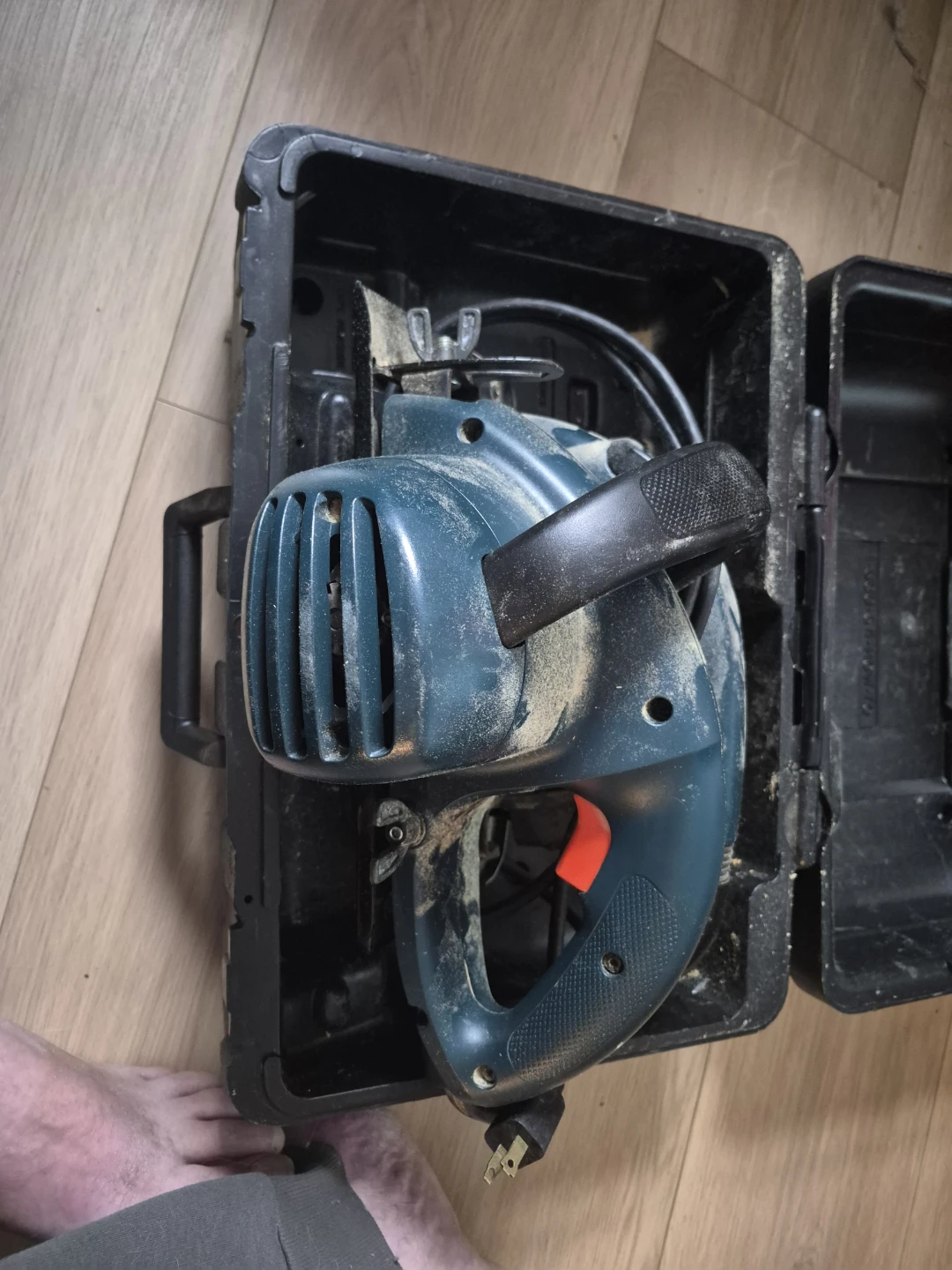 Black & Decker Wood Hawk Circular Saw with Case - photo 2