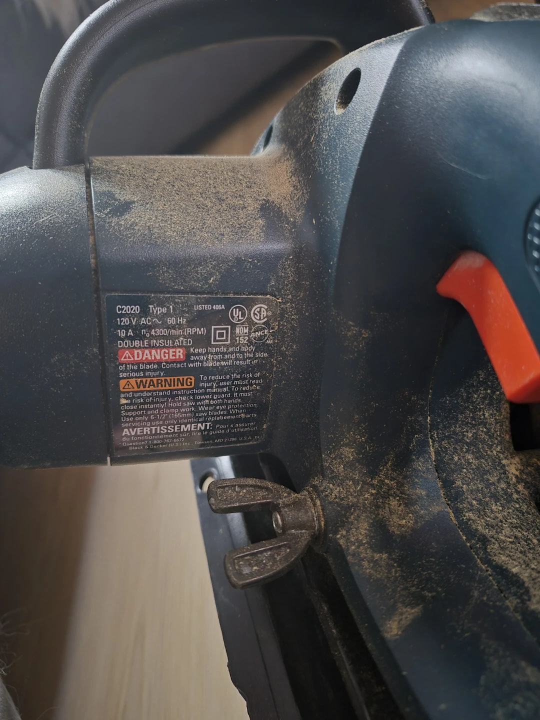 Black & Decker Wood Hawk Circular Saw with Case - photo 3