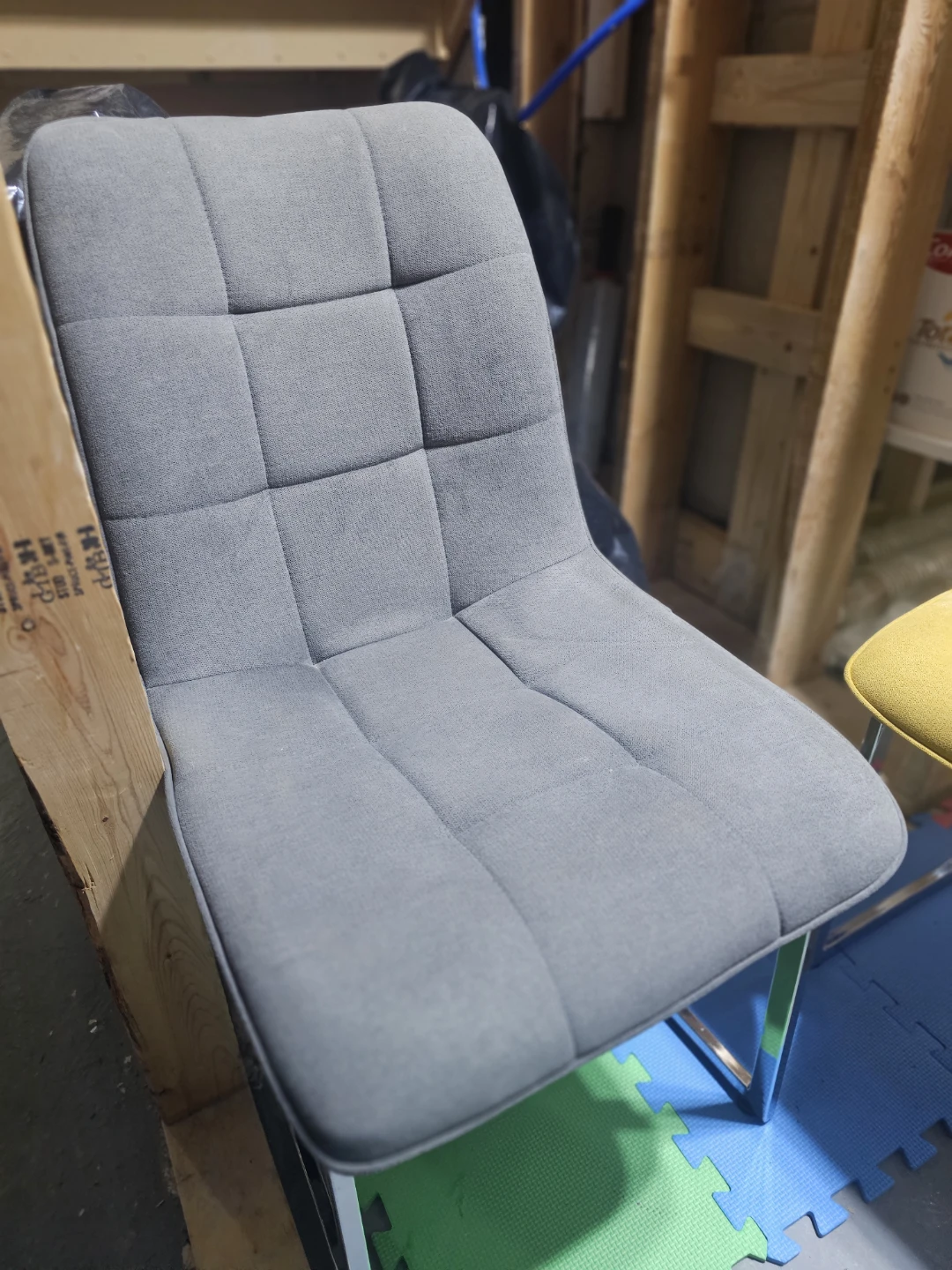 4 Accent Chair - Yellow and grey Fabric chair