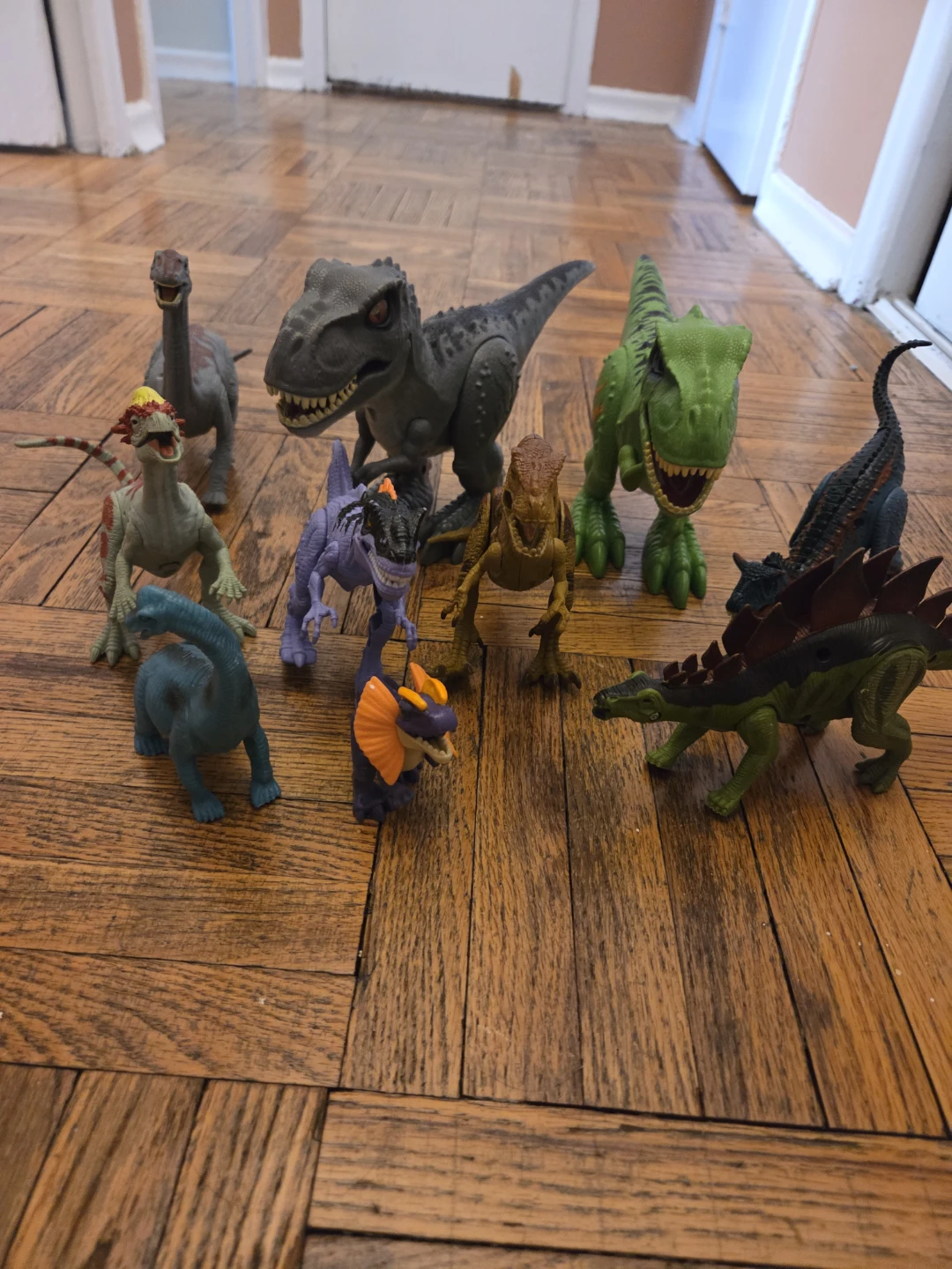 Lot of 8 Dinosaur Action Figures - photo 2