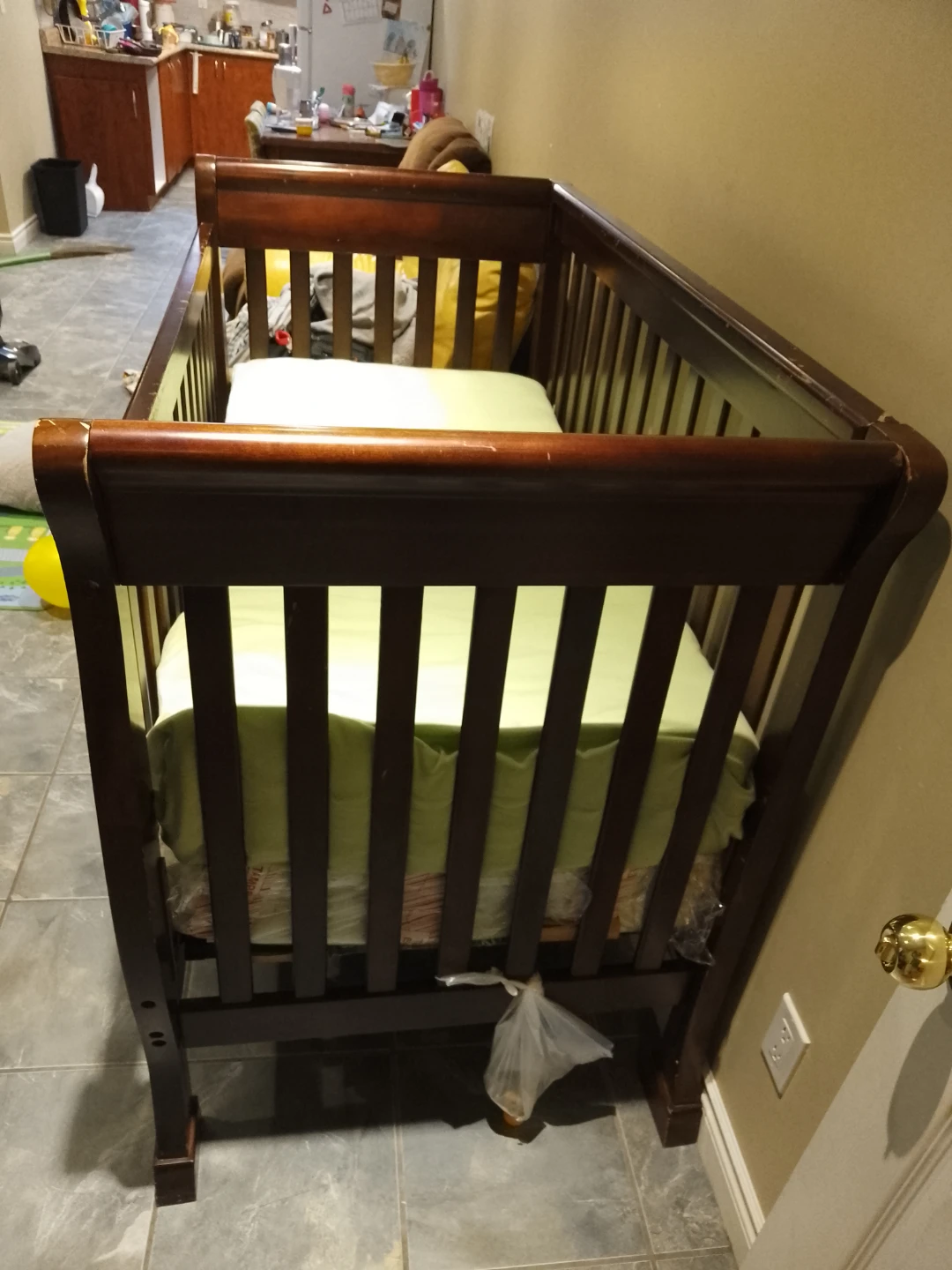 Wooden Baby Crib with Mattress - photo 3