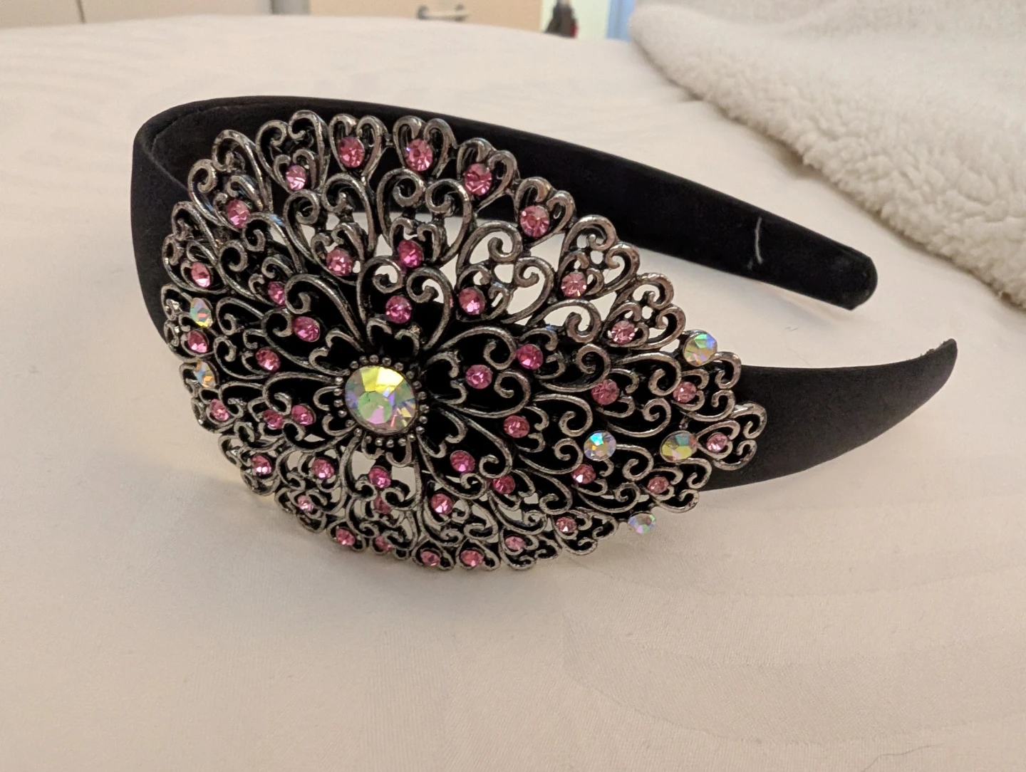 Sparkly Black Headband with Rhinestone Embellishment - photo 3