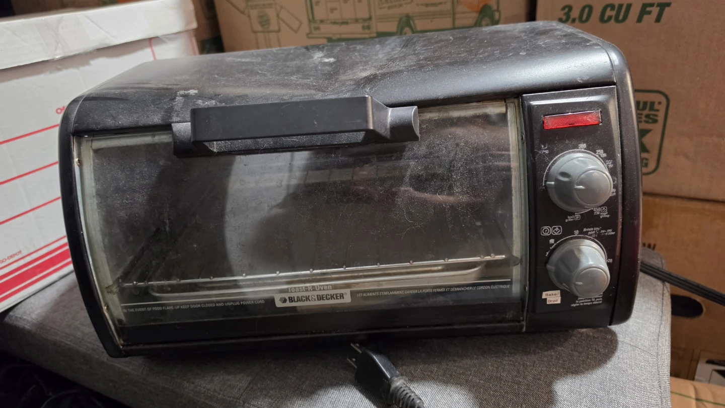 BLACK+DECKER Toaster Oven