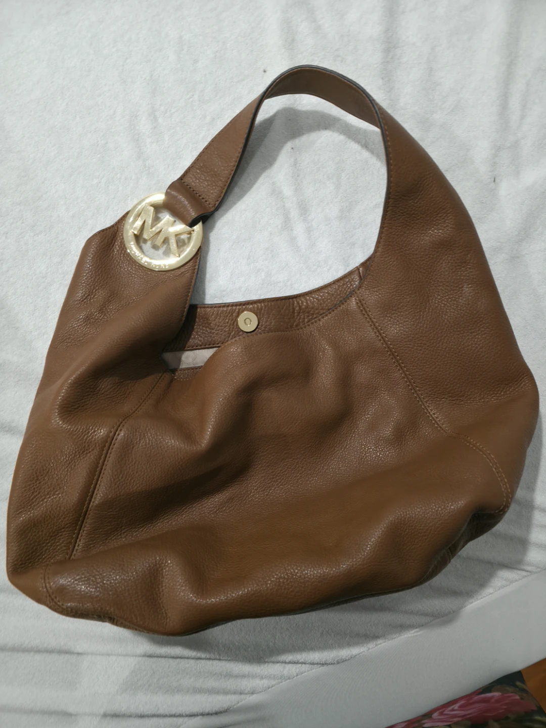 Different bags for resale (used in good condition)