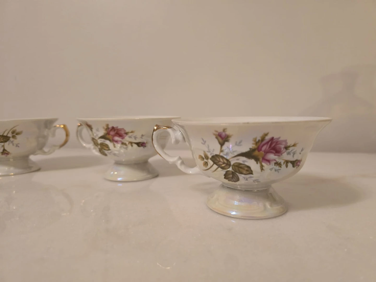 Set of 4 Vintage Floral Teacups with Gold Rim - photo 2