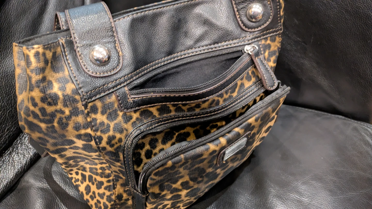 LOVELY LEOPARD PRINT PURSE - photo 3