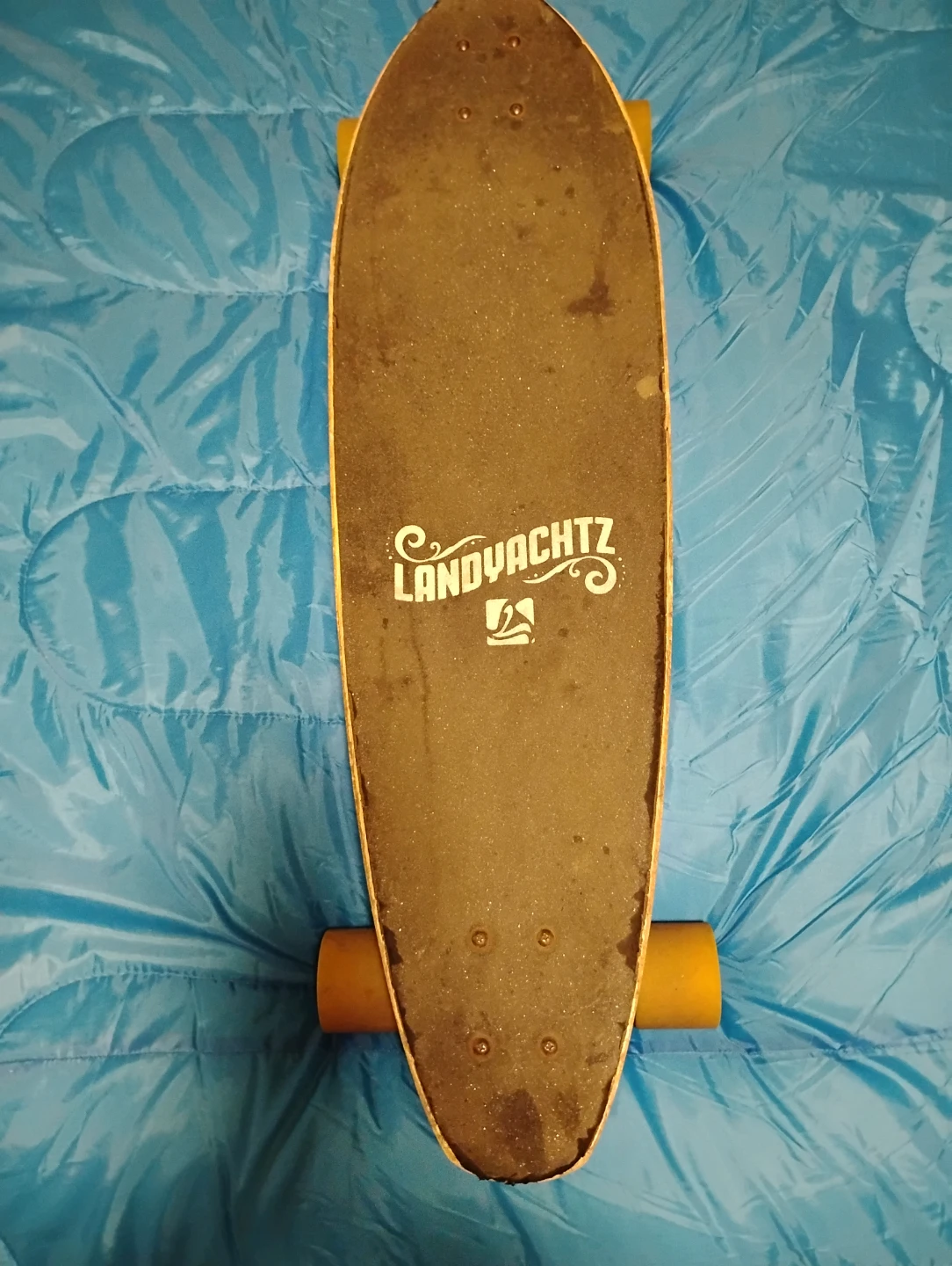 Landyachtz longboard