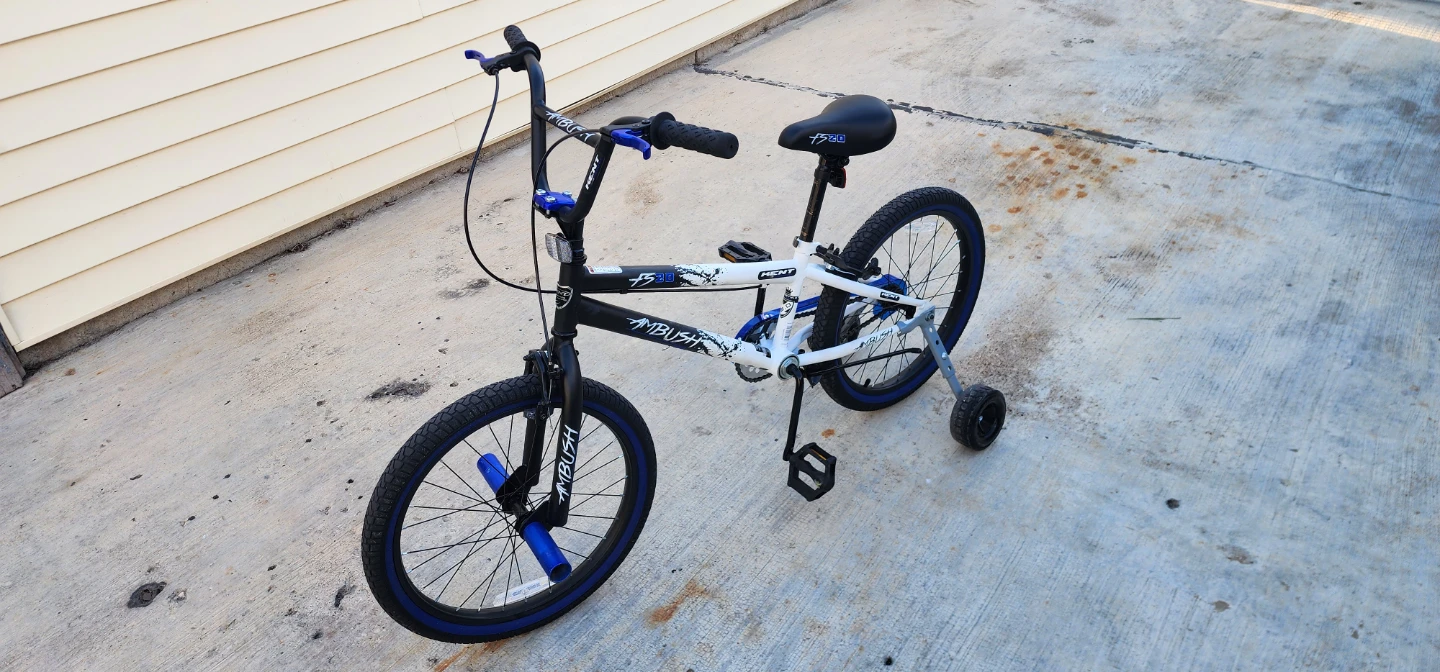 AMBUSH BMX Bike with Training Wheels - photo 2