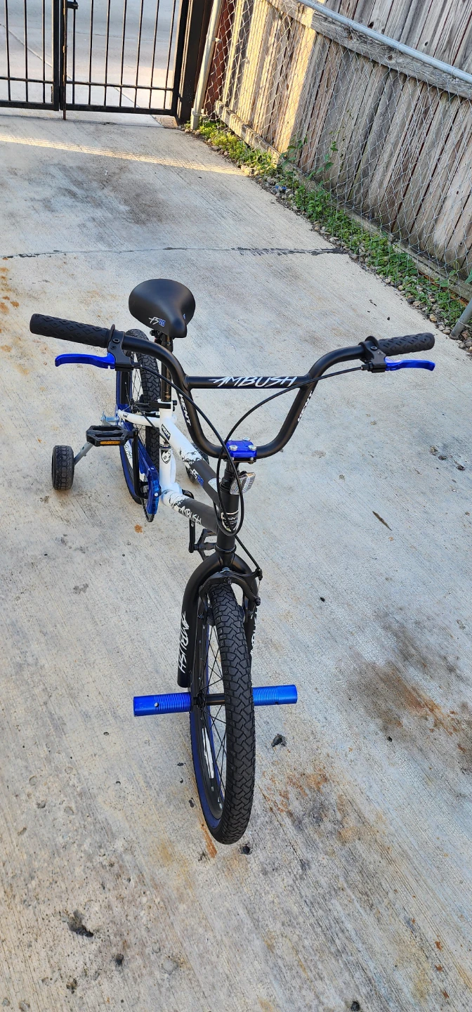 AMBUSH BMX Bike with Training Wheels - photo 5