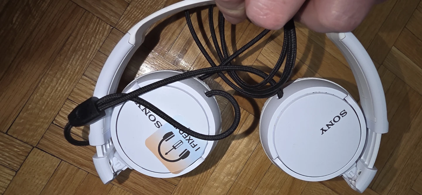Sony White On-Ear Foldable Headphones - photo 2
