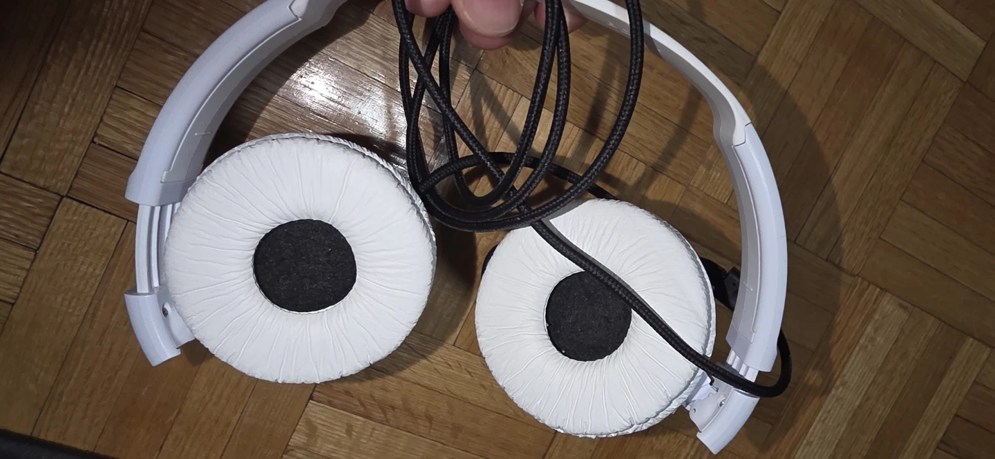 Sony White On-Ear Foldable Headphones - photo 3