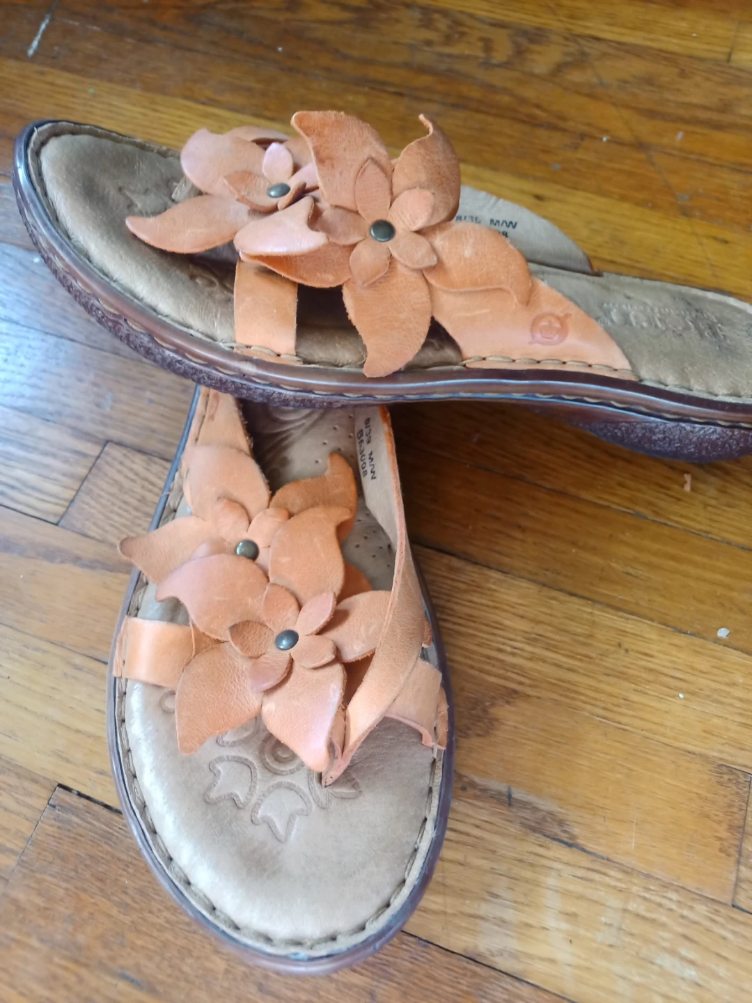 Born Sandals Size 8 Orange Floral Leather Flip Flops - photo 3