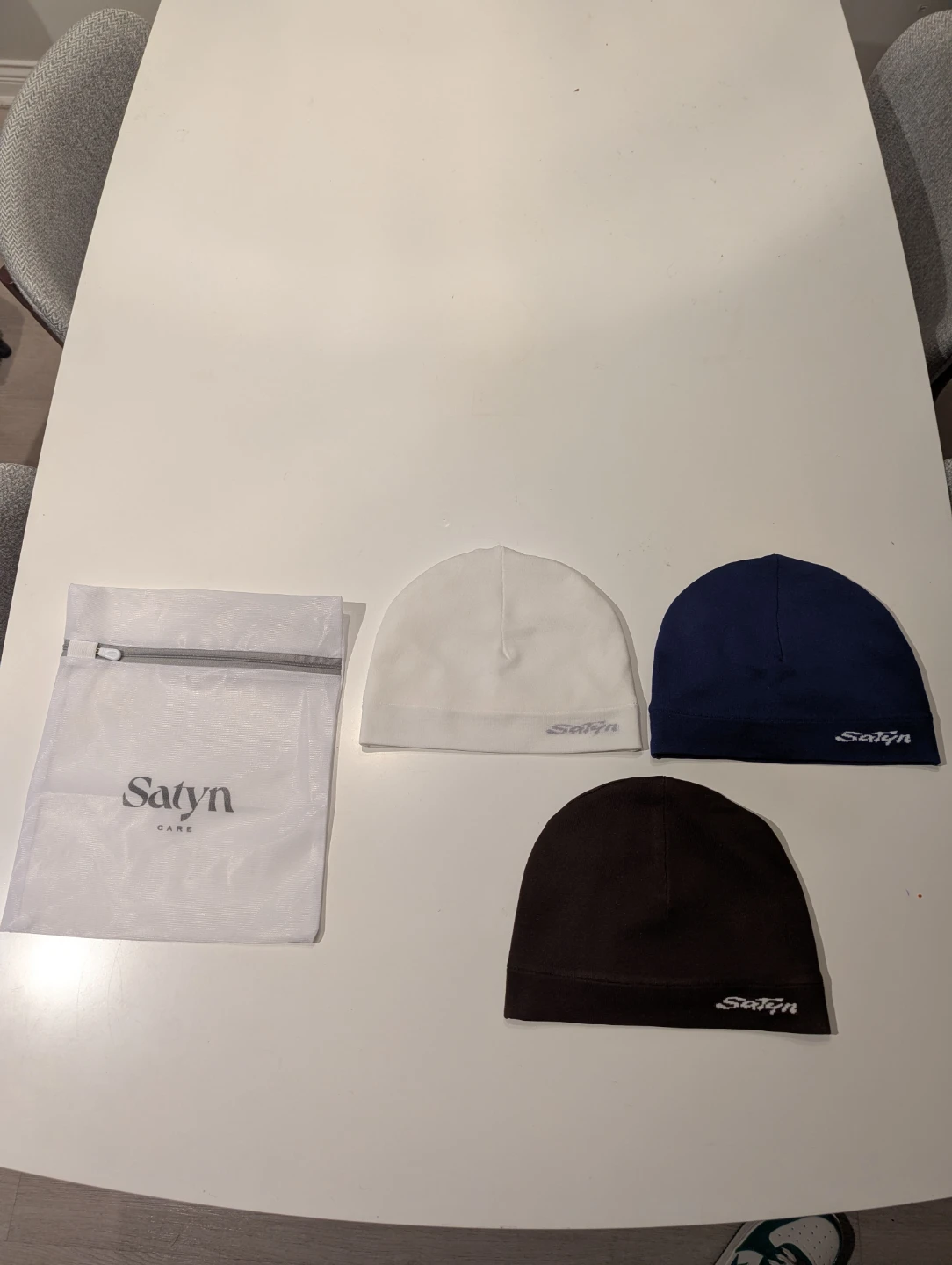 Moncler, Canada & Satyn Beanies