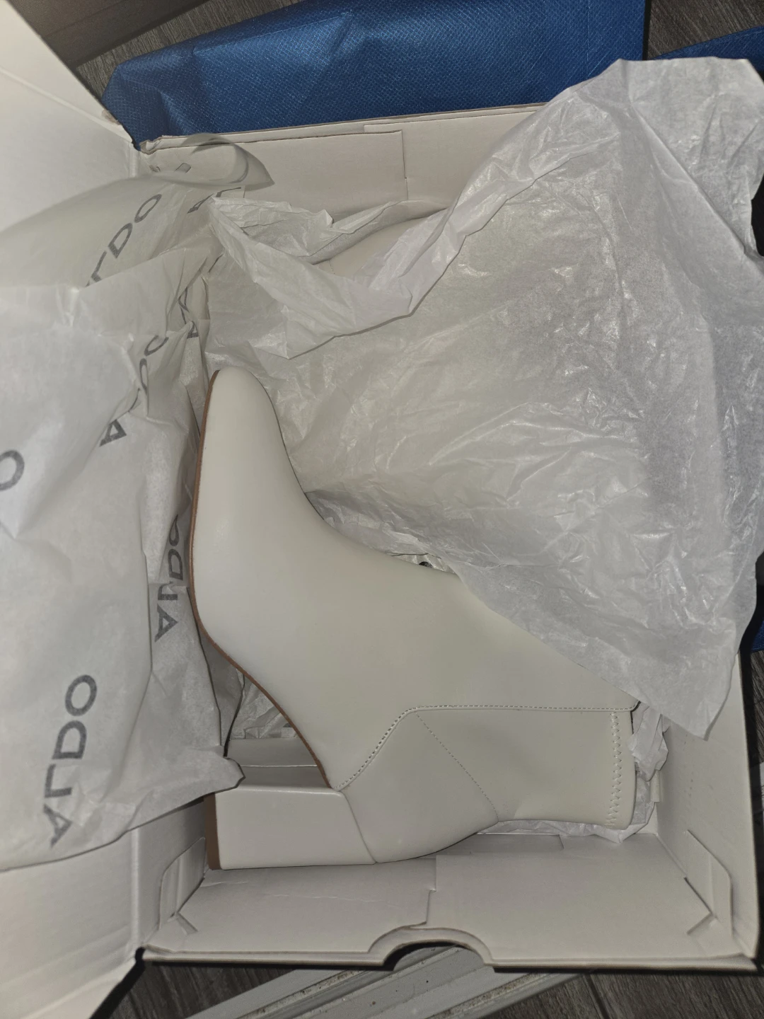 ALDO Satorimini-121 White Ankle Boots - US 10