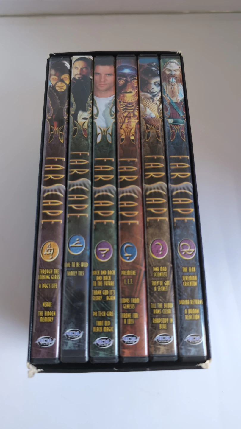 Farscape The Complete Season One DVD Box Set - photo 2
