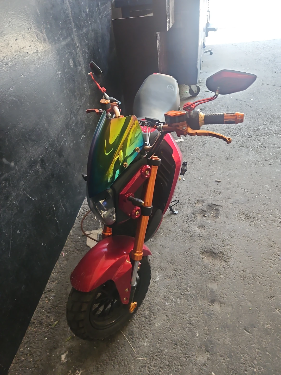 Daymak EM1 72V Lithium Electric Scooter