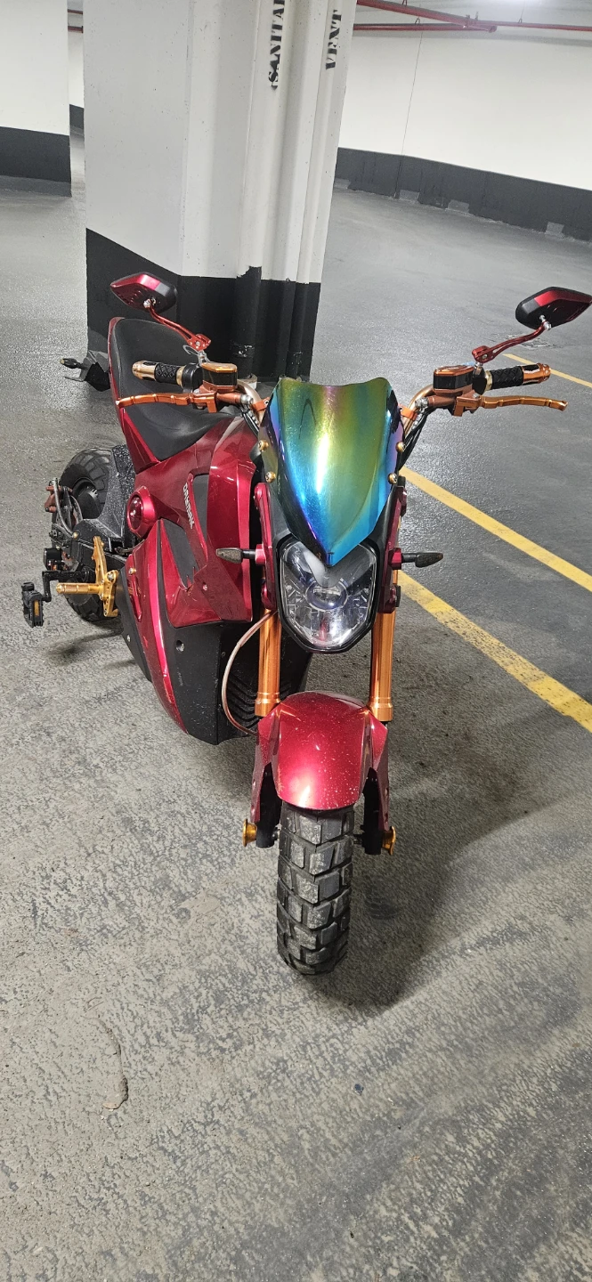 Daymak EM1 72V Lithium Electric Scooter - photo 3