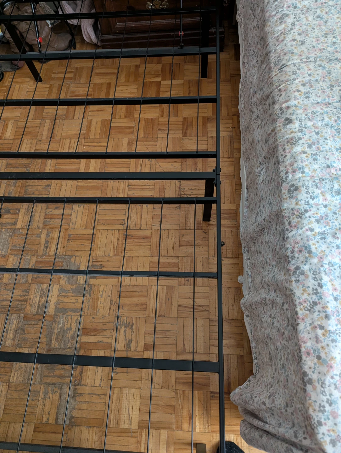 Metal Bed Frame - photo 5