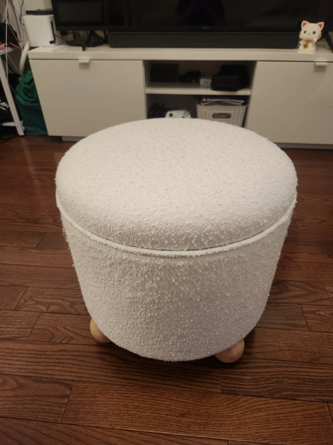 White Round Storage Ottoman with Wooden Legs