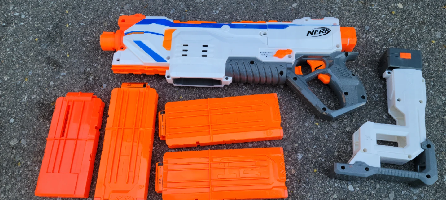 Nerf Regulator Toy Blaster with Accessories - photo 3
