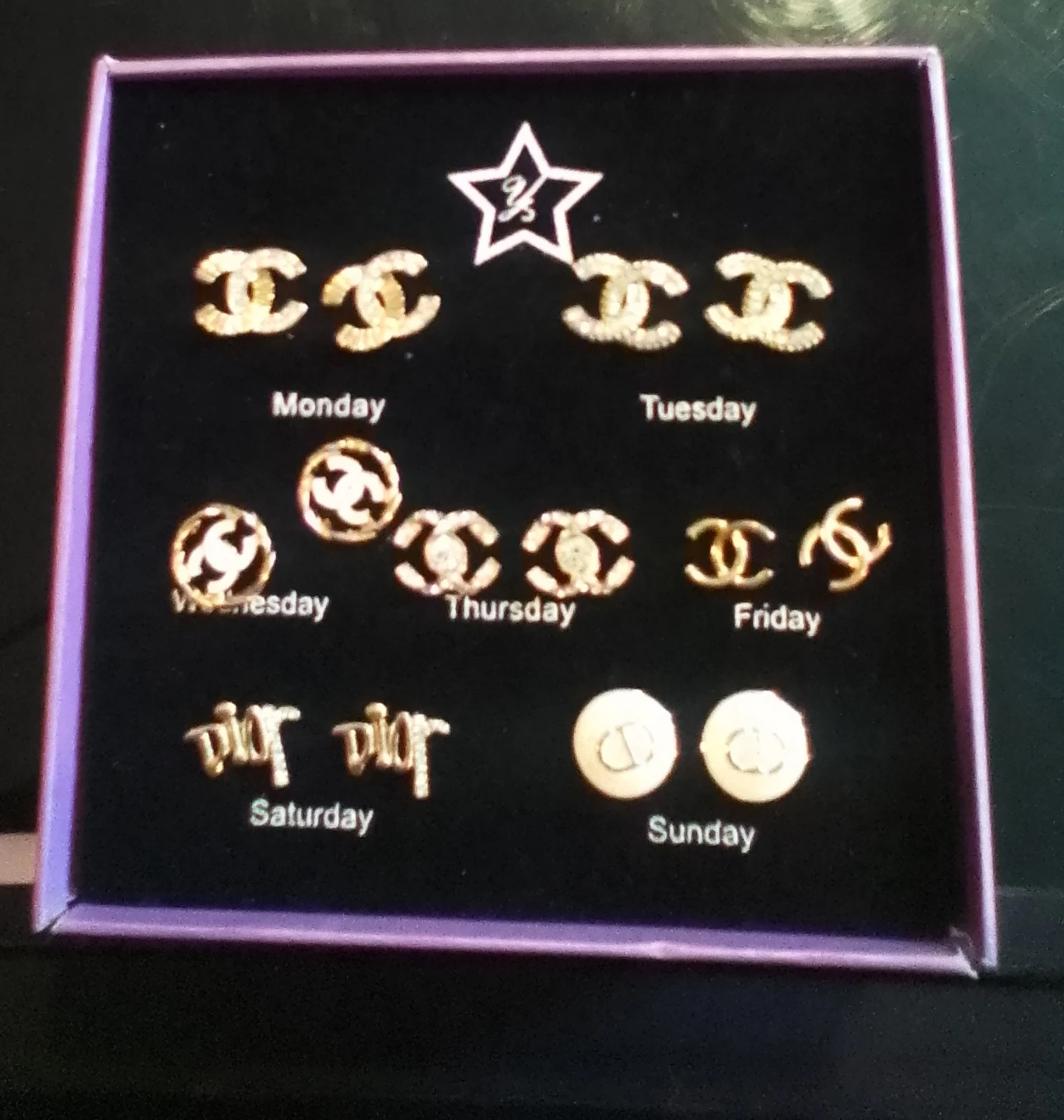 Daily Themed Earrings Set