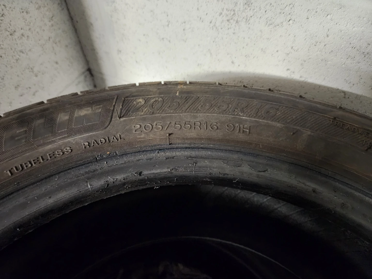 Pair of (2) Michelin Primacy MXM4 Tires - 205/55R16 91H - photo 3