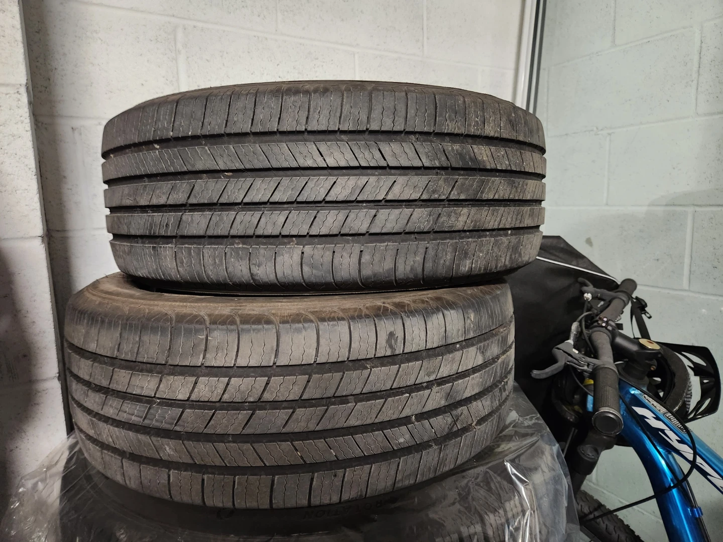 Pair of (2) Michelin Primacy MXM4 Tires - 205/55R16 91H - photo 4