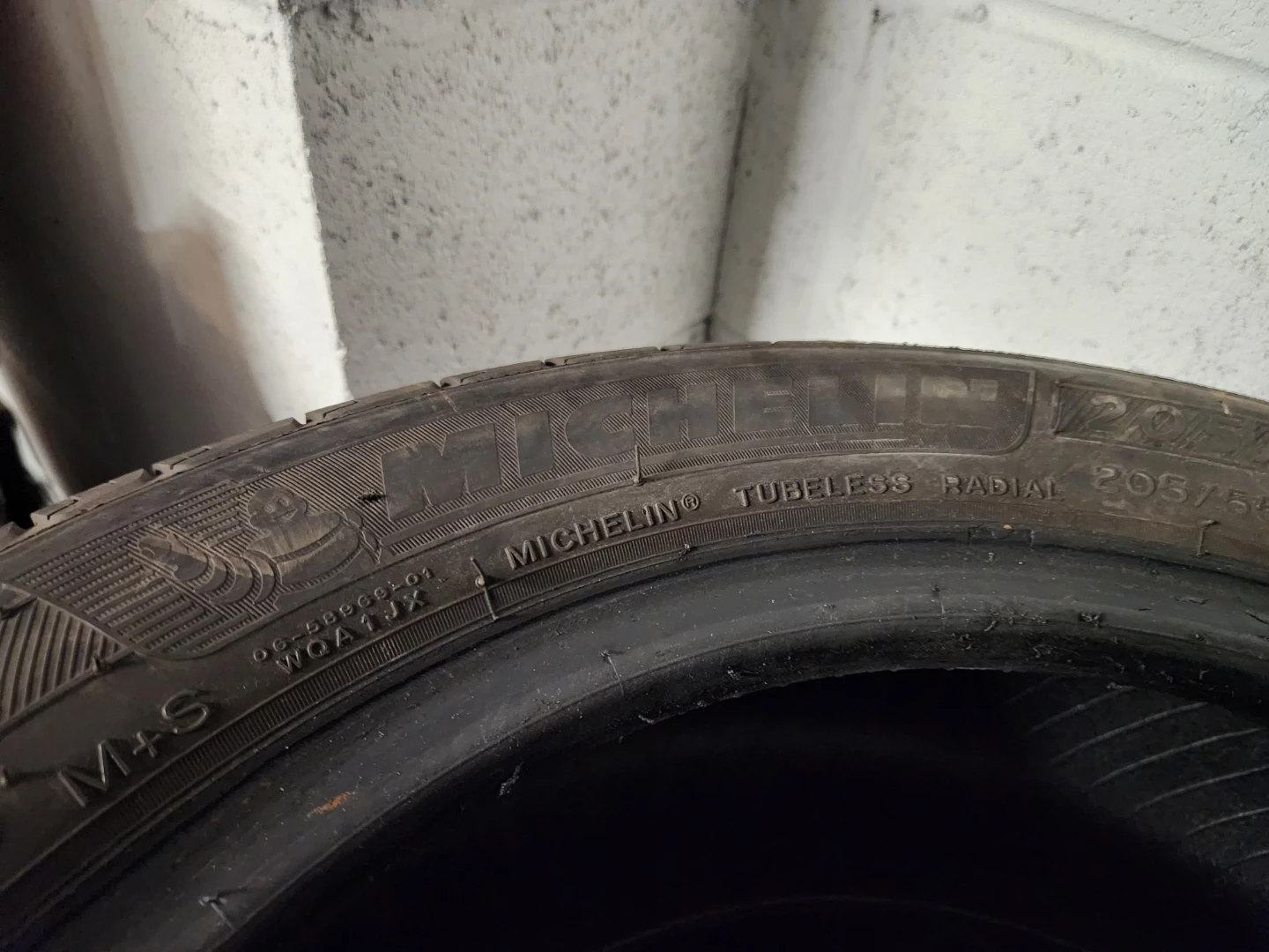 Pair of (2) Michelin Primacy MXM4 Tires - 205/55R16 91H - photo 5