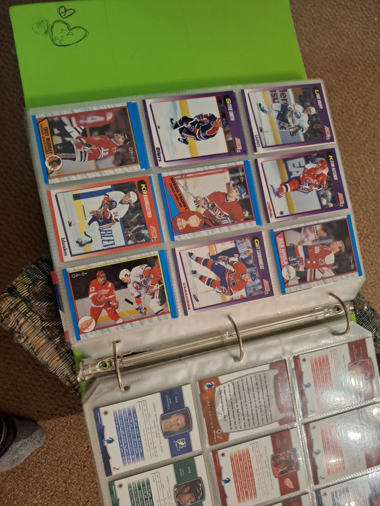 Collection of over 300 Hockey Cards - photo 3