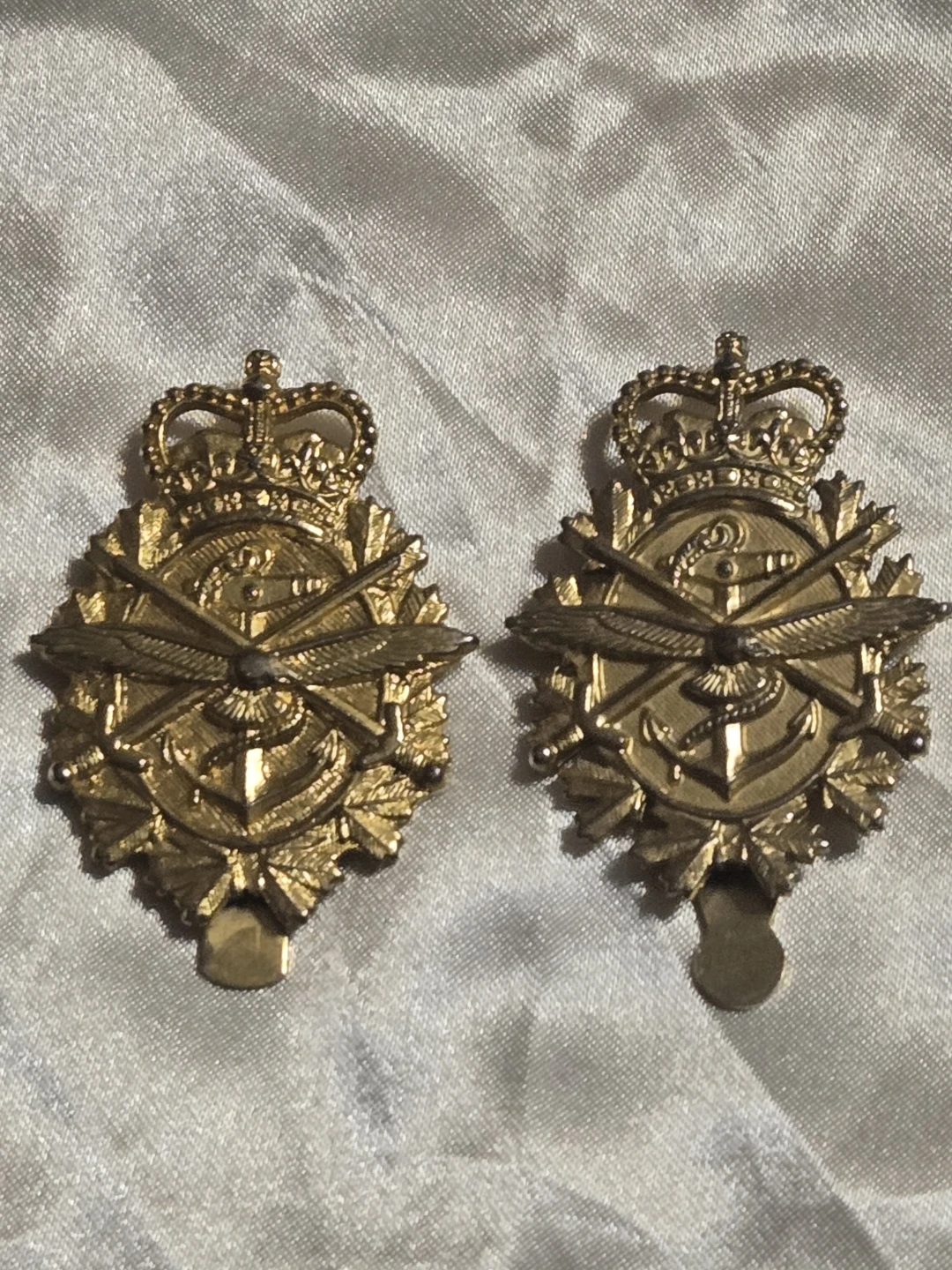 Vintage Military Badges Set (2)