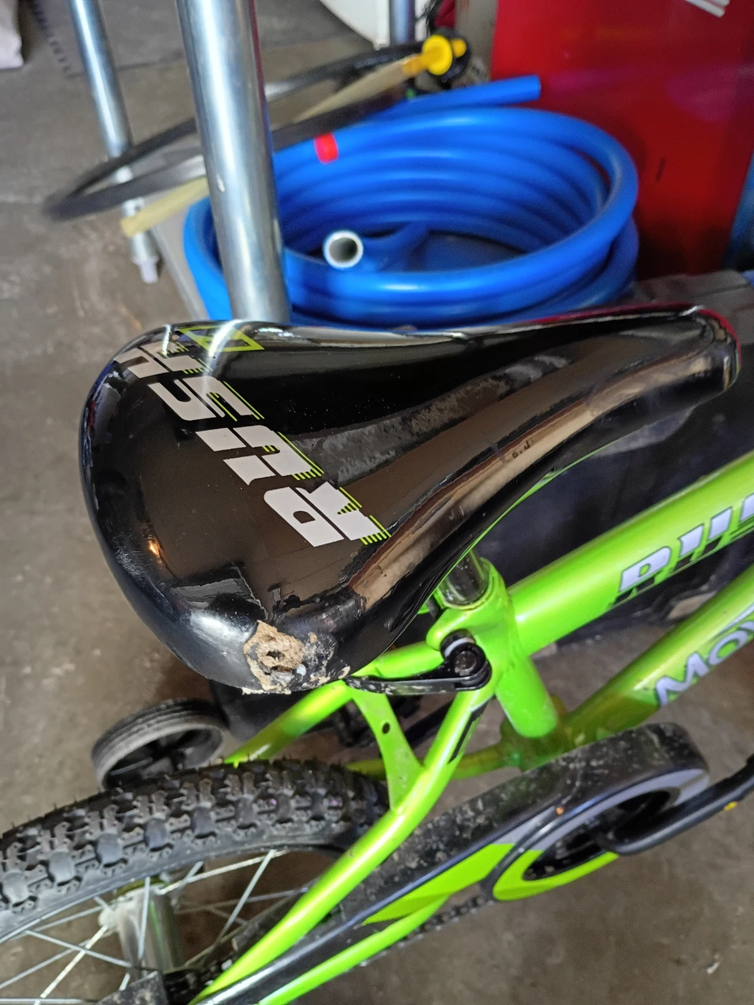 Green Mongoose Rush 14" Kids Bike with Training Wheels - photo 4