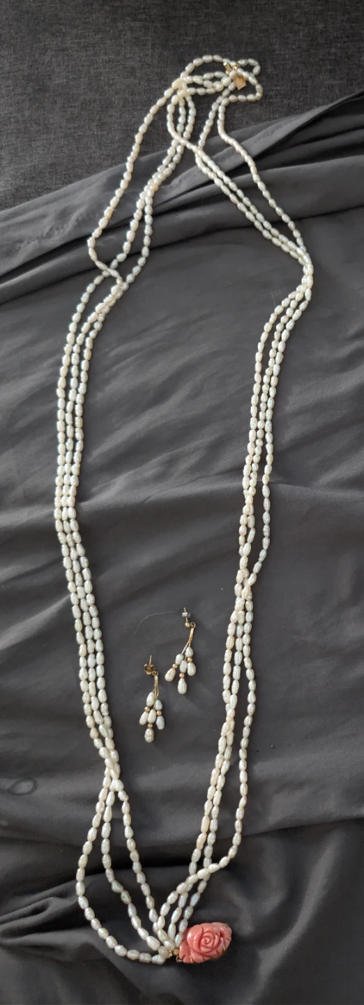5 Assorted Necklace and Earring Sets 15 pieces - photo 5